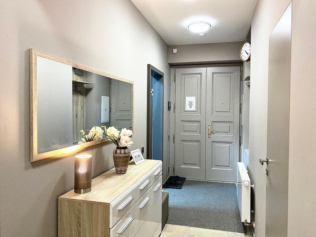 Exclusive Apartment + Best Located Прага Екстериор снимка