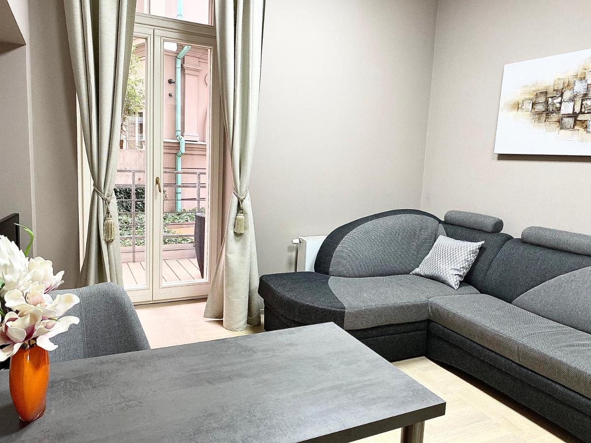 Exclusive Apartment + Best Located Прага Екстериор снимка
